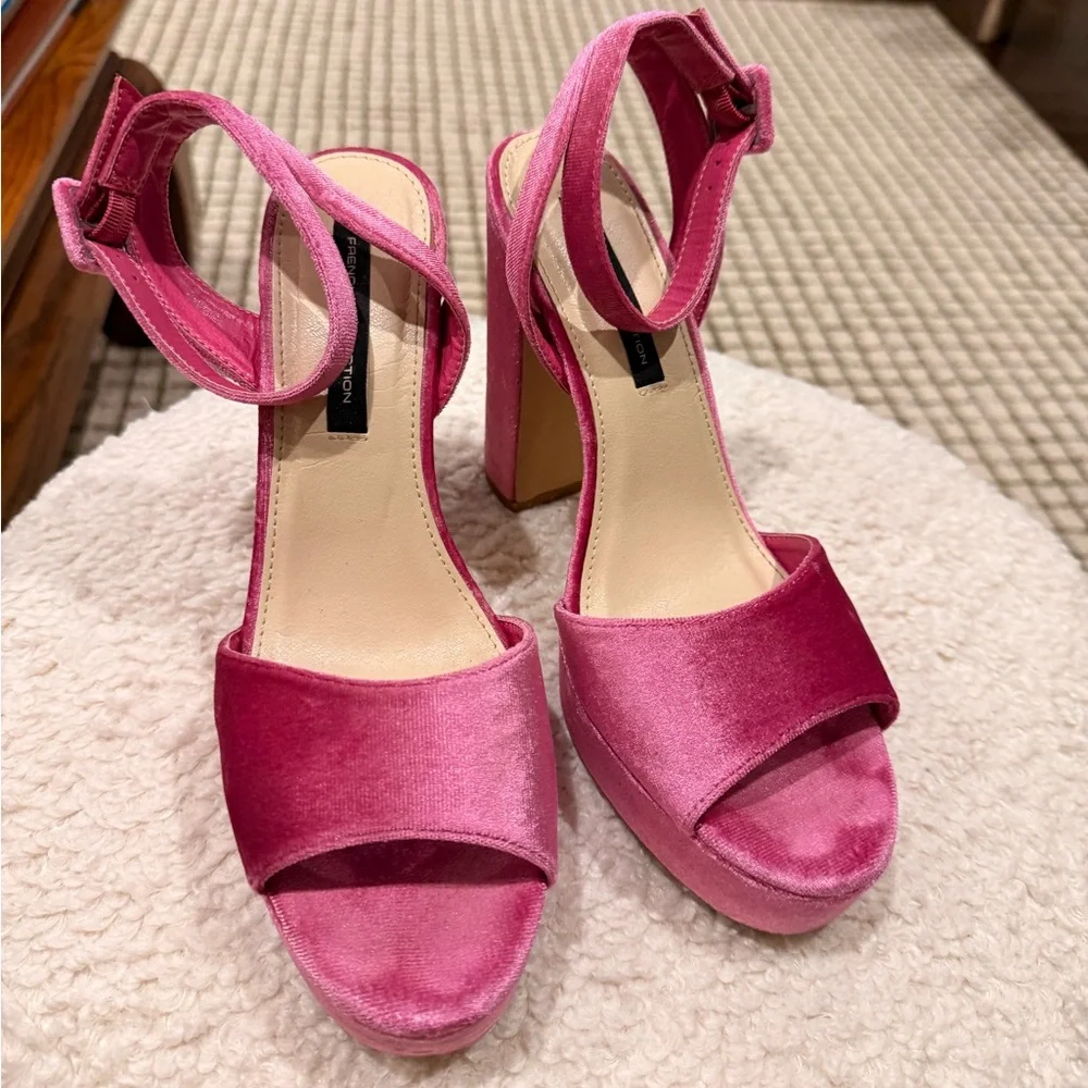 French Connection
Women's Taryn Slip-On Platform Sandals - Picture 3 of 8